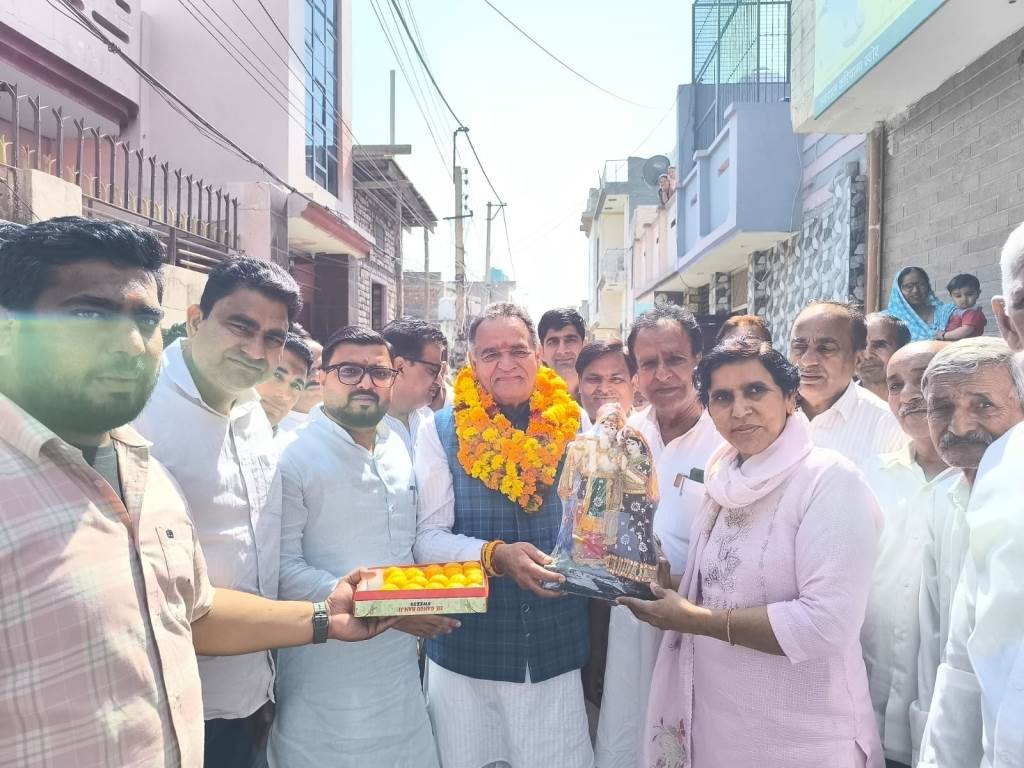MLA Vinod Bhayana inaugurated and laid the foundation stone for seven development projects worth Rs 2 crore